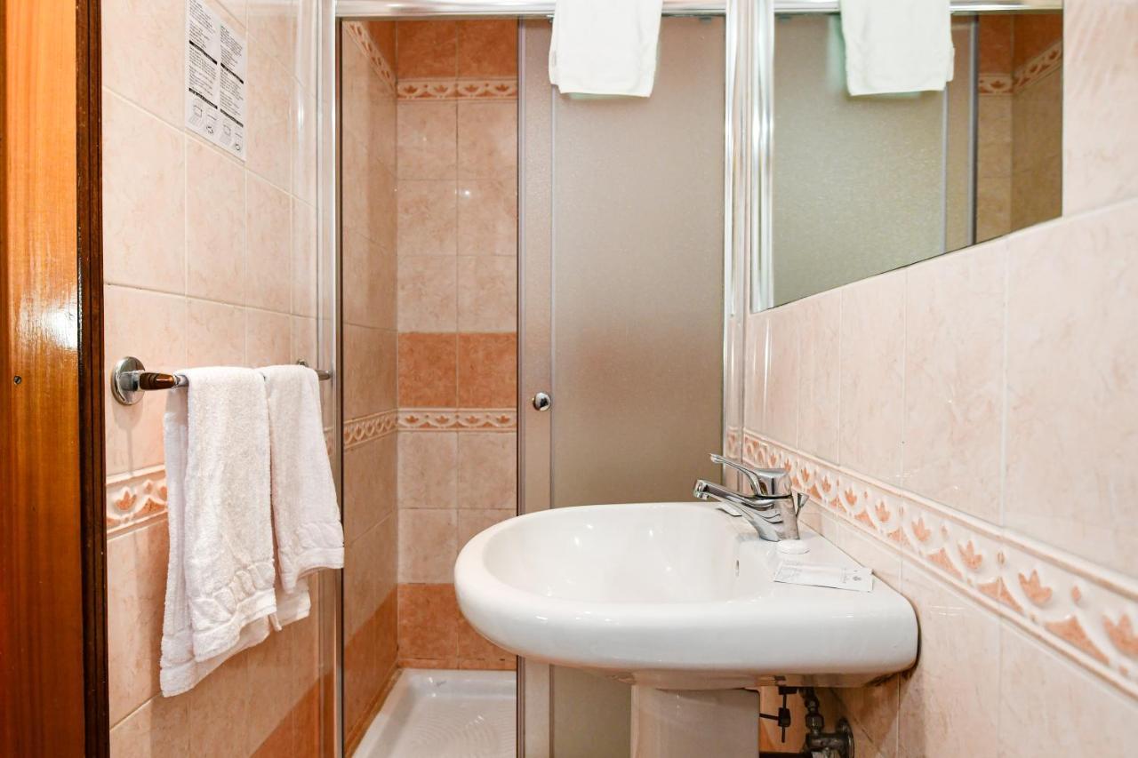 City Hotel 2*